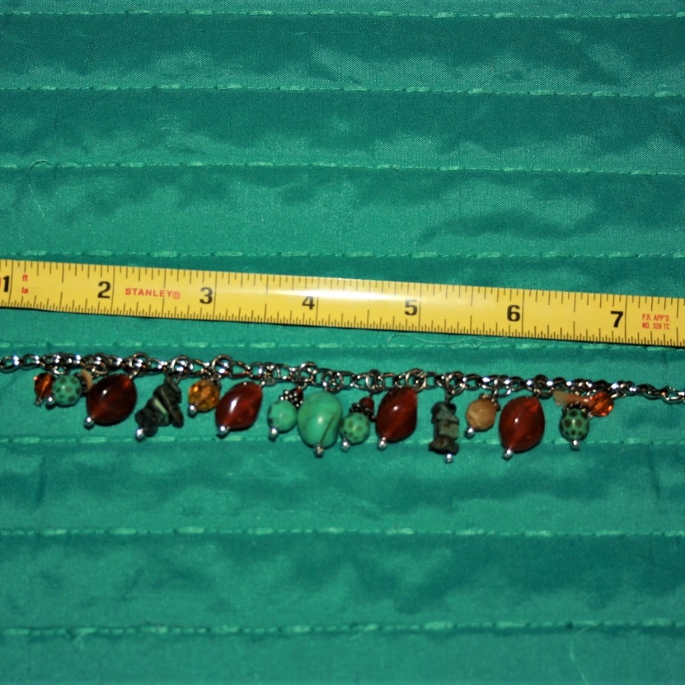 Bracelet with dangling beads - Picture 2 of 2